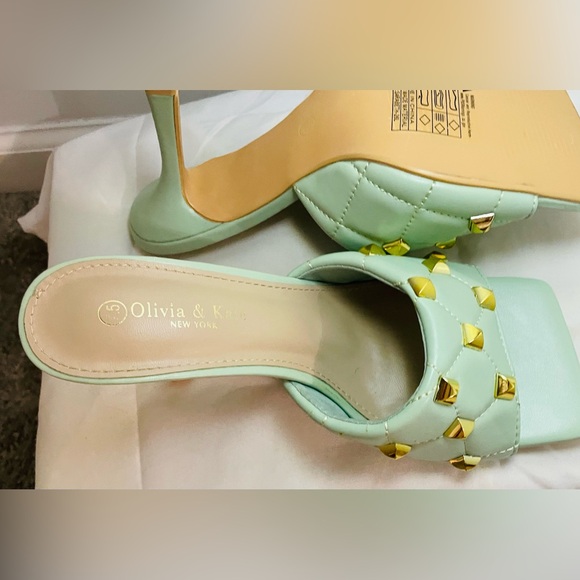 Olivia & Kate Sarabeth Embellished Slip On - Picture 4 of 10